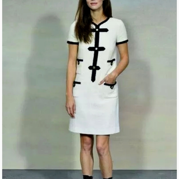 CHANEL Dresses & Skirts - Chanel Spring 2001 dress